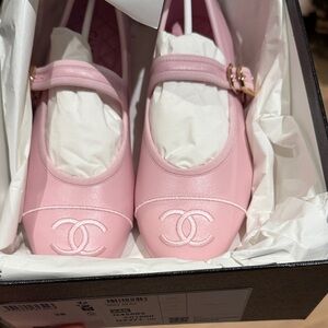chanel pink ballet flats 38 NIB
